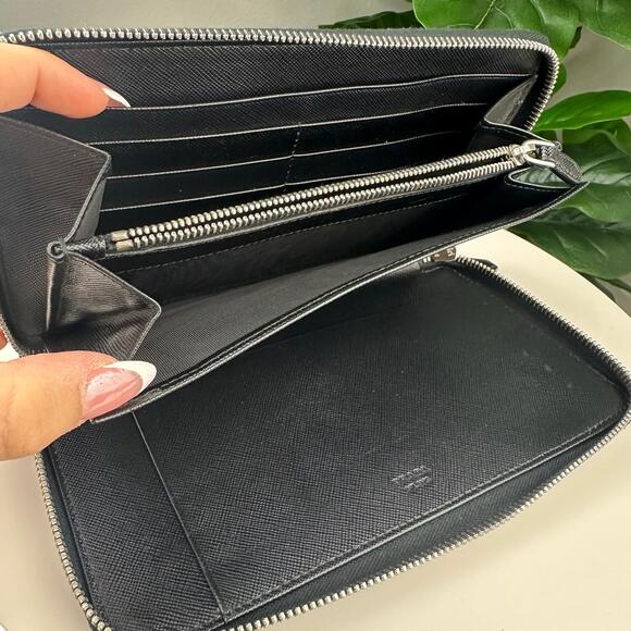 💎✨Authentic Prada Large Black Saffiano Leather Wallet - Picture 4 of 8